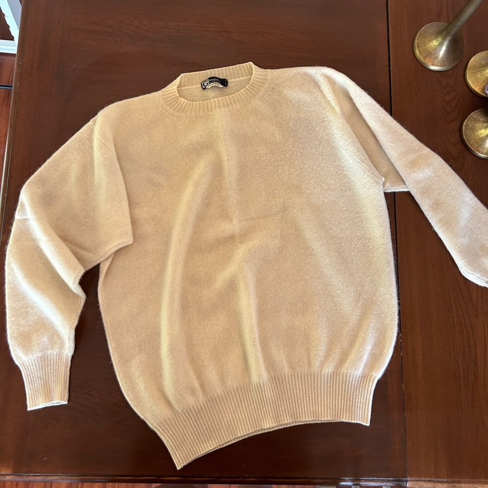 Light beige 100 percent cashmere sweater